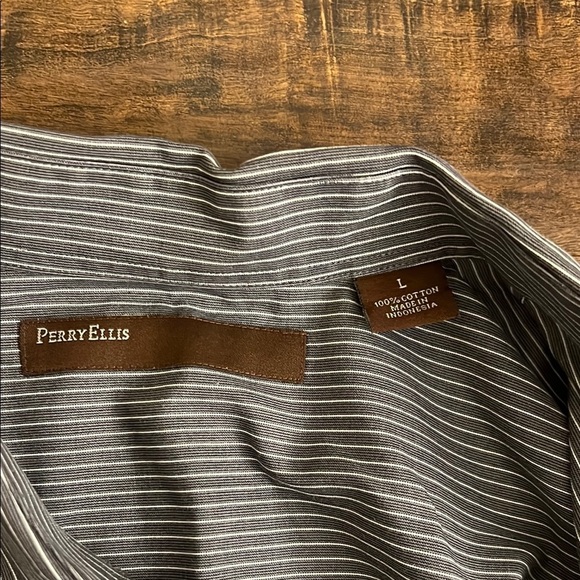 Men’s Perry Ellis Gray 100% Cotton Dress Shirt with Button-Down Collar - Picture 2 of 7
